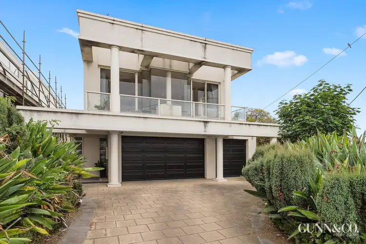 73 The Strand, Newport VIC 3015