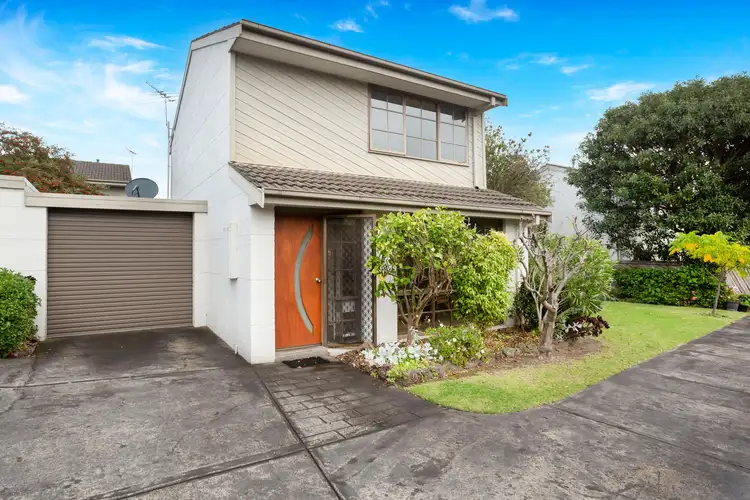 16/193-197 Mount Eliza Way, Mount Eliza VIC 3930
