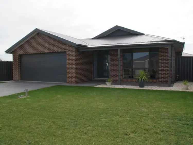7 Stam Court, Maffra VIC 3860
