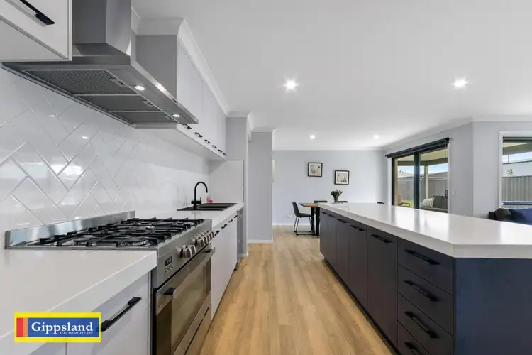 Fifth view of Homely house listing, 10 Currawong Crescent, Maffra VIC 3860
