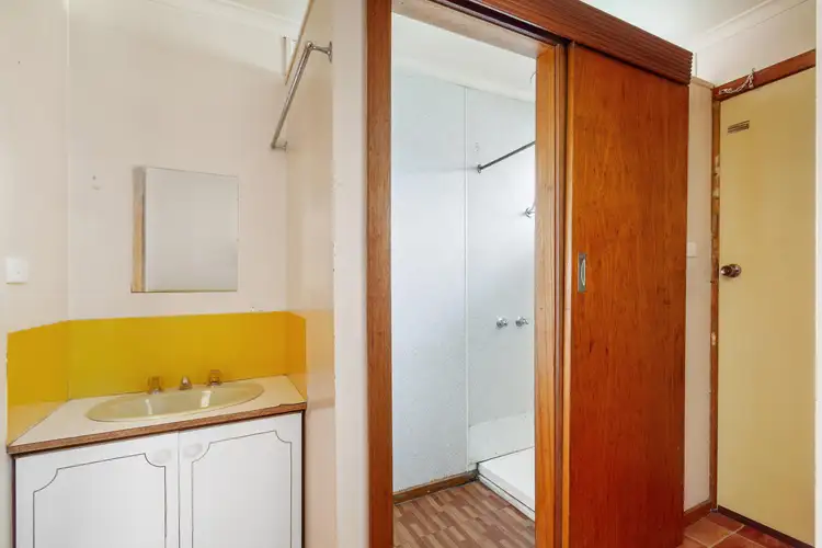 Sixth view of Homely unit listing, Unit 1-2/117 Vincent Rd, Morwell VIC 3840