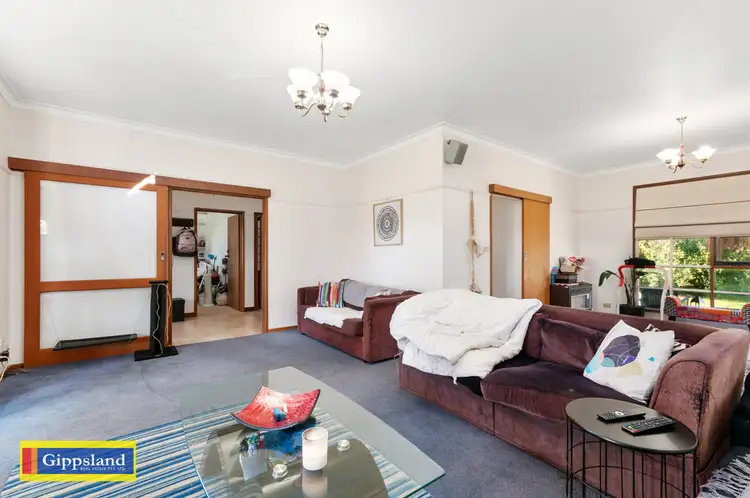 Fifth view of Homely house listing, 2 Lorrayne Court, Maffra VIC 3860