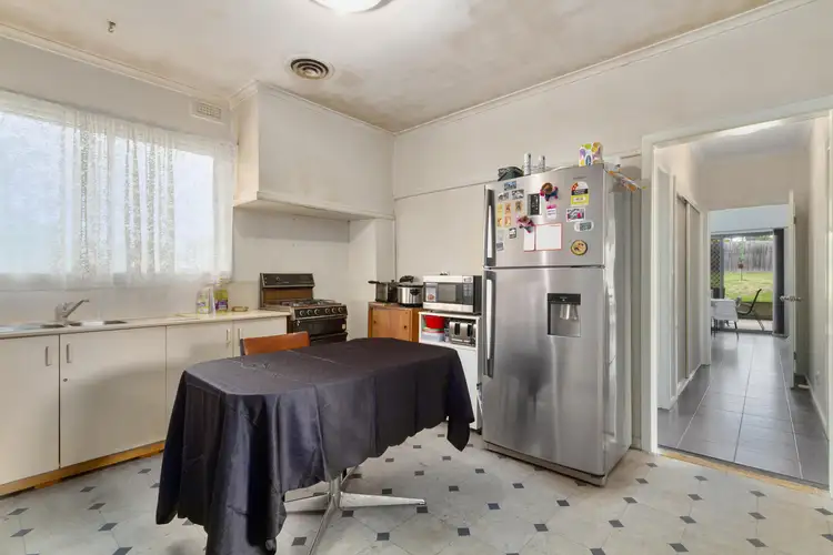 Fourth view of Homely house listing, 2 Maurice Ct, Morwell VIC 3840