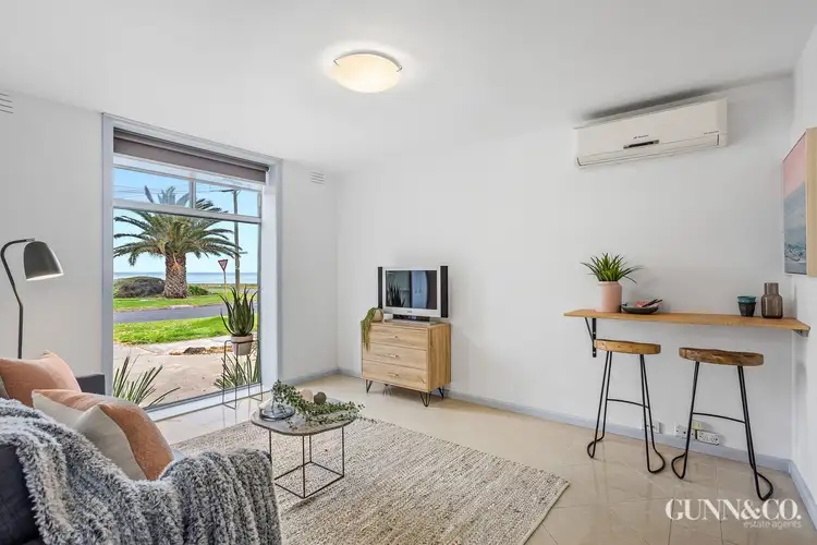 4/245 Esplanade, Altona VIC 3018