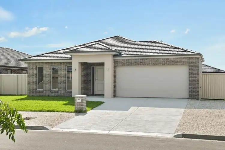 36 Chifley Drive, Delacombe VIC 3356