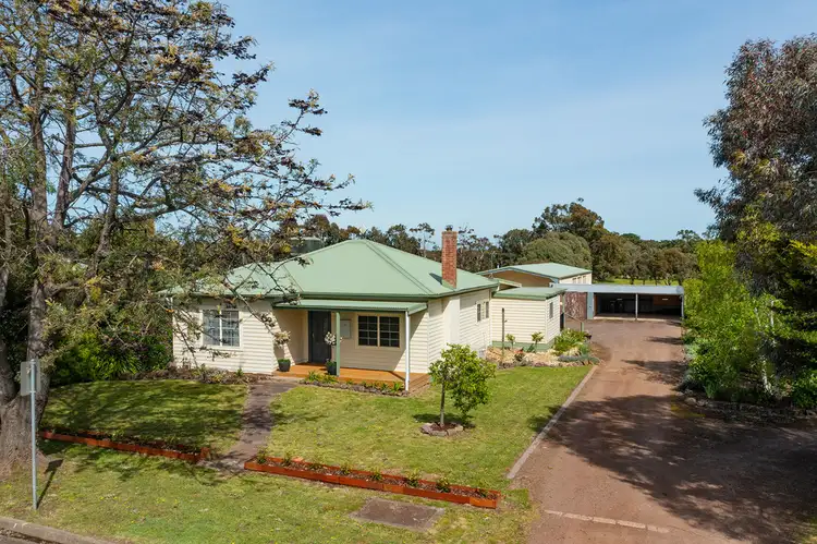 120 Mount Napier Road, Hamilton VIC 3300