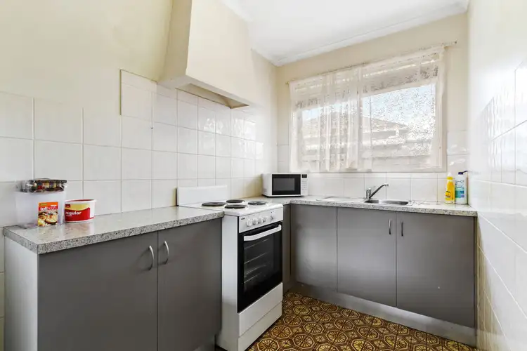 Fourth view of Homely unit listing, Unit 2/33 Hopetoun Ave, Morwell VIC 3840