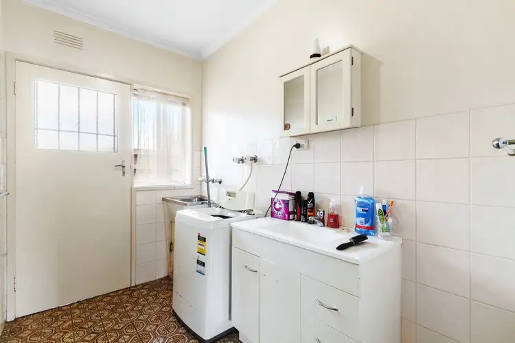 Sixth view of Homely unit listing, Unit 2/33 Hopetoun Ave, Morwell VIC 3840