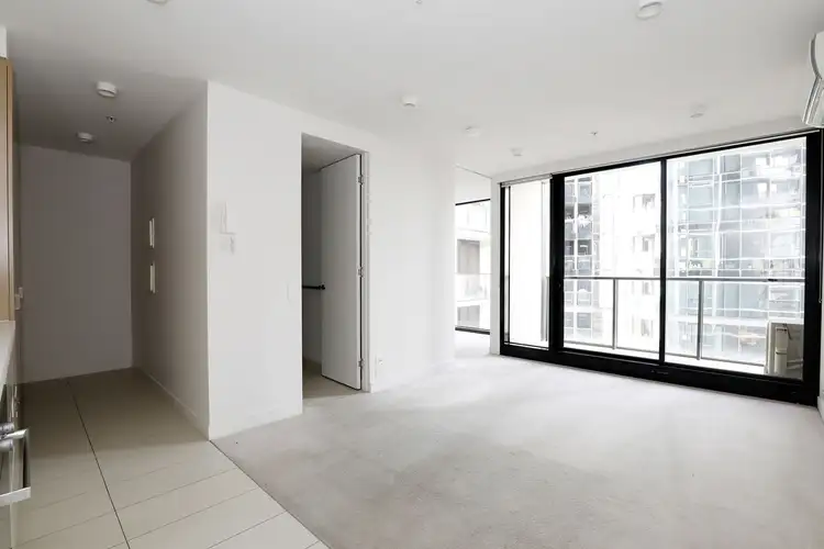 Third view of Homely unit listing, 1015/33 Mackenzie Street, Melbourne VIC 3000