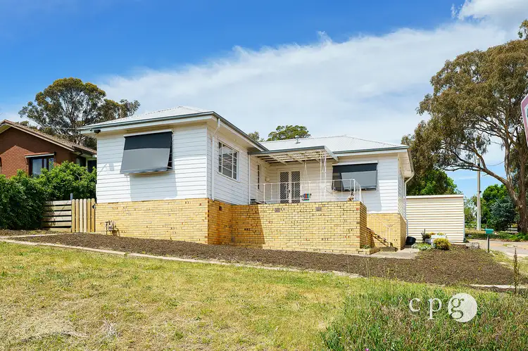 2 Carol Street, Castlemaine VIC 3450