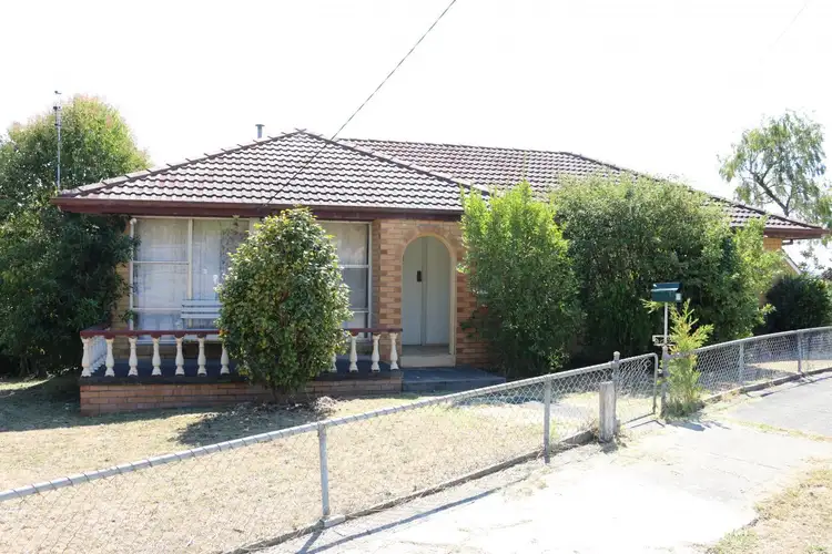 17 Heesom Crescent, Churchill VIC 3842