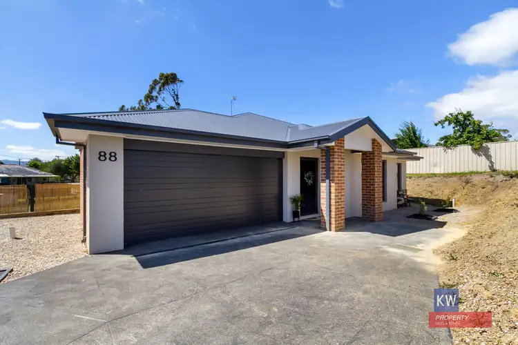 88-92 Main Street, Yinnar VIC 3869