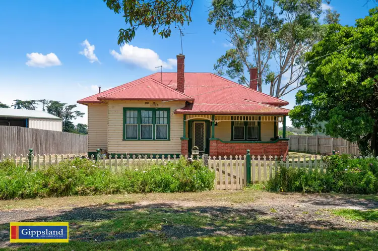 9 Sale Road, Maffra VIC 3860