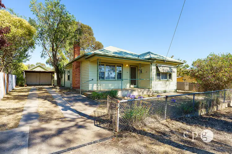 36 Montgomery Street, Castlemaine VIC 3450