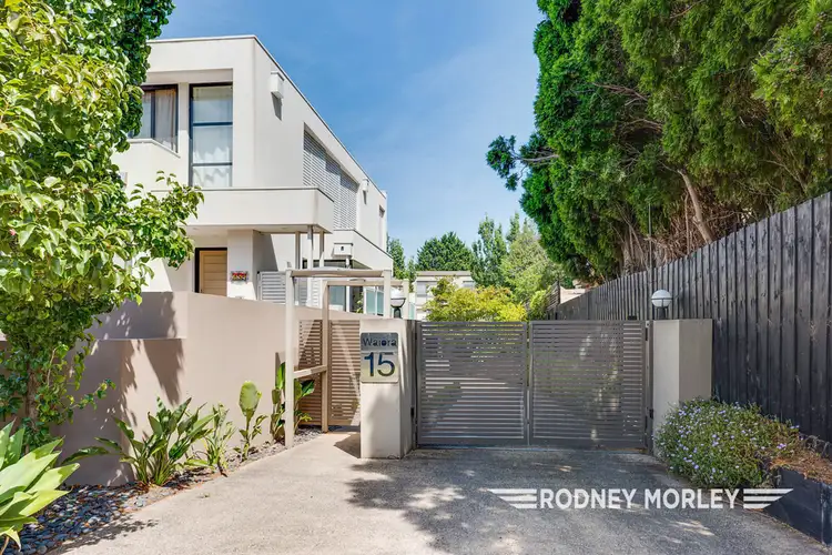 2/15 Waiora Road, Caulfield North VIC 3161