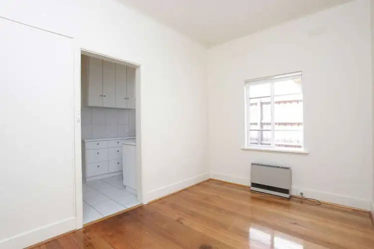 Fourth view of Homely apartment listing, 1/12 Chastleton Avenue, Toorak VIC 3142
