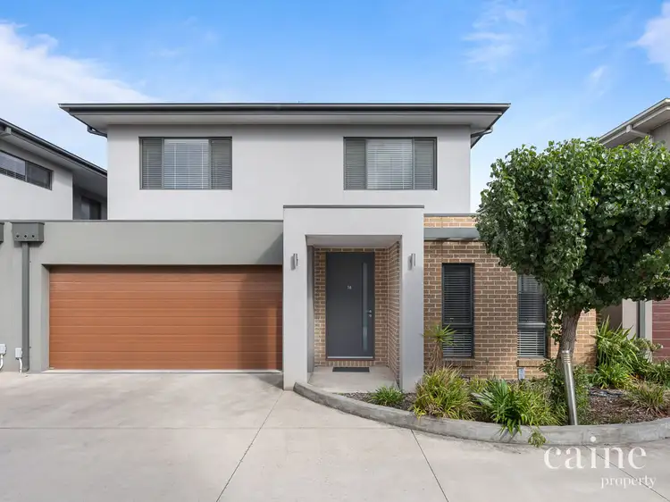 16 Balanada Close, Alfredton VIC 3350