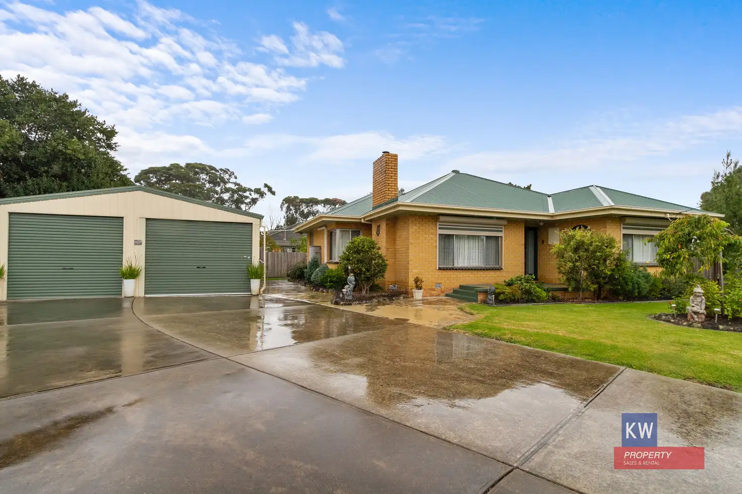 Main view of Homely house listing, 10 Martin Gr, Morwell VIC 3840