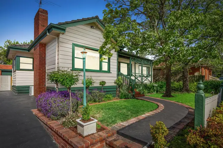 33 Peter Avenue, Blackburn North VIC 3130
