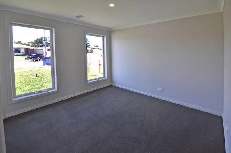 Sixth view of Homely house listing, 14 Hogan Court, Drouin VIC 3818