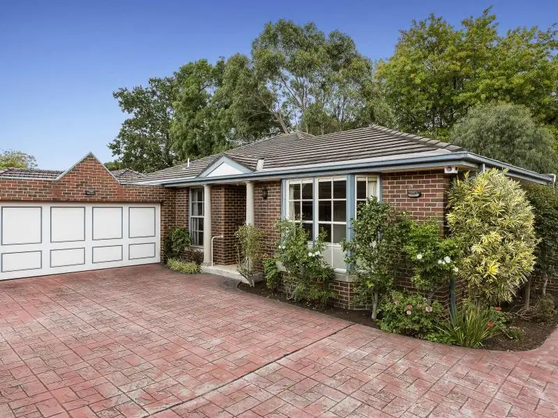 Main view of Homely townhouse listing, 5/111 Wattle Valley Road, Camberwell VIC 3124