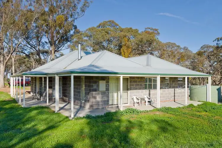 Sixth view of Homely house listing, 2 Caudry Street, Maldon VIC 3463