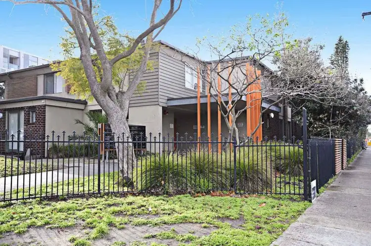 16/15 Hawthorn Road, Caulfield North VIC 3161