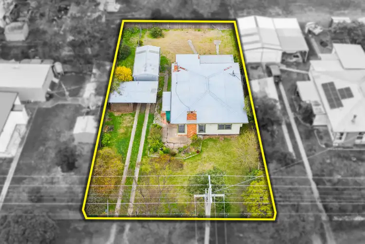 9 Gordon Street, Heyfield VIC 3858