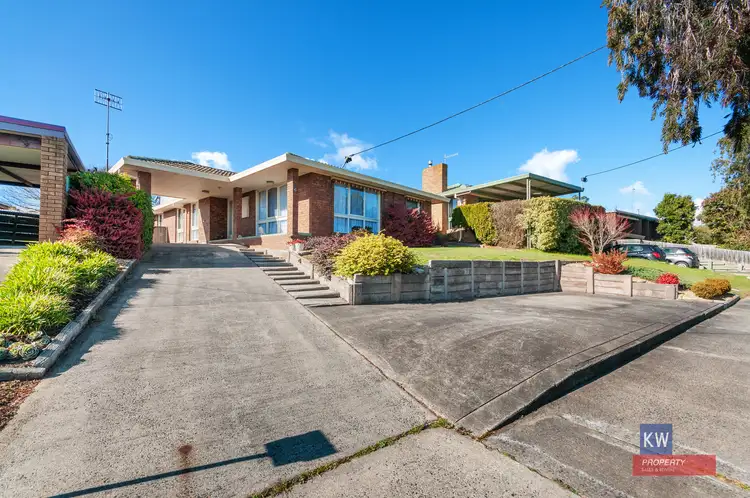 4 Vary Ct, Churchill VIC 3842