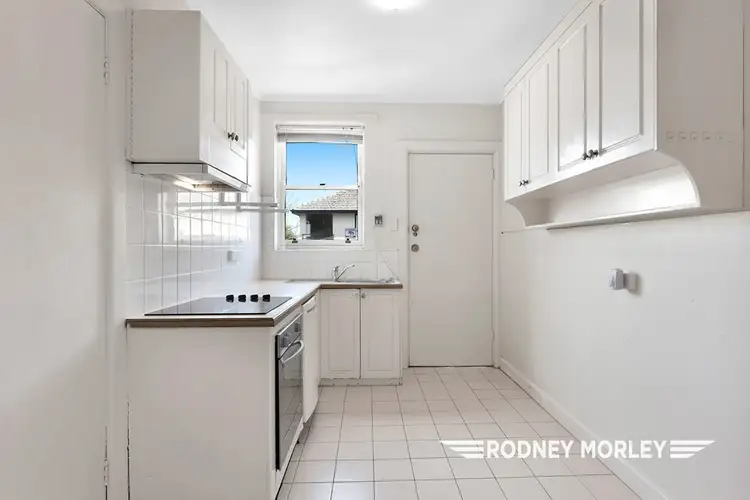 Fifth view of Homely apartment listing, 6/3 Stonehaven Court, Toorak VIC 3142