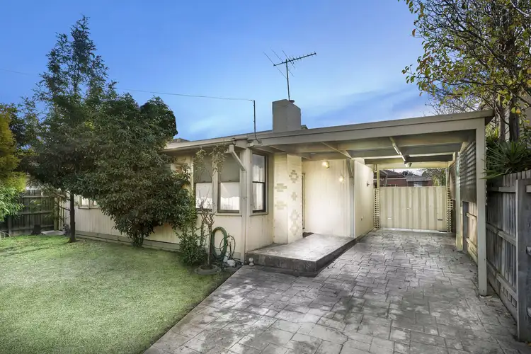 2 Monmouth Street, Newport VIC 3015