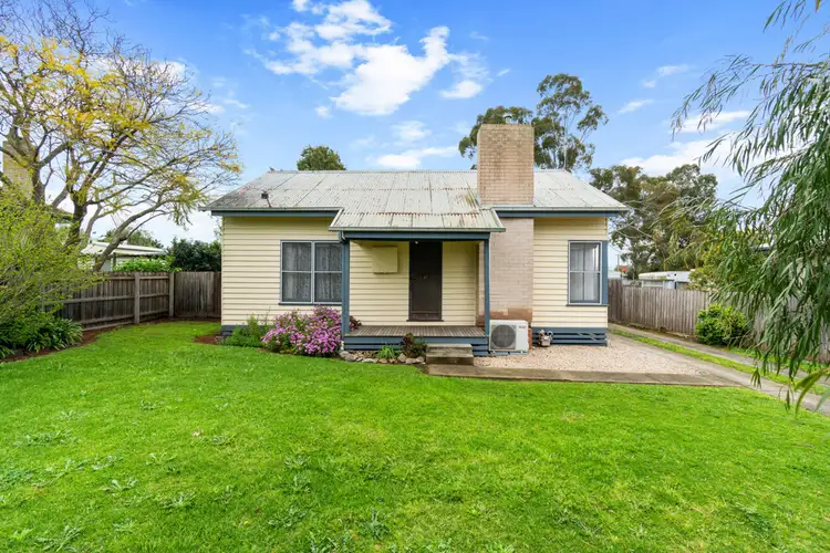 25 Knight Street, Maffra VIC 3860