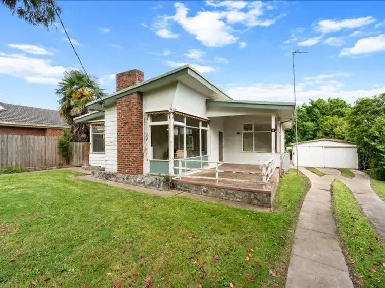 4 Coral Crescent, Maffra VIC 3860