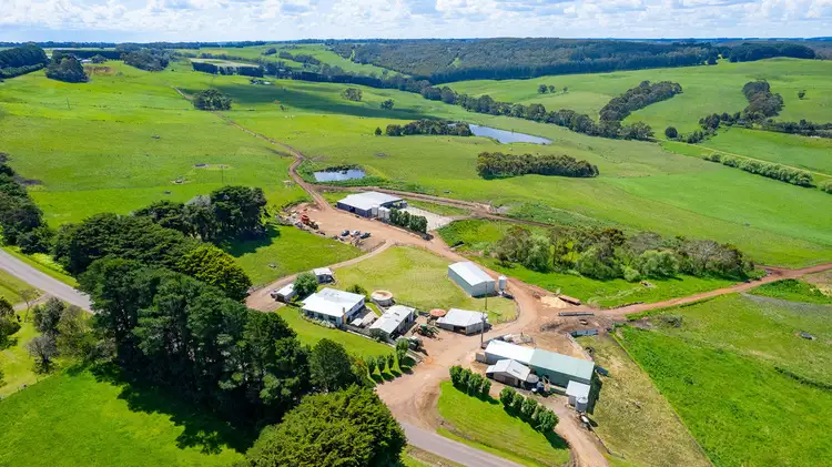 329 Centre Road, Simpson VIC 3266