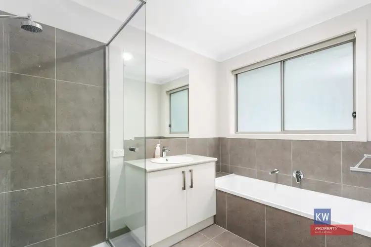 Fifth view of Homely house listing, 95 Hammersmith Circuit, Traralgon VIC 3844