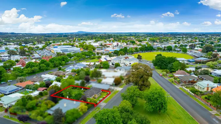 Second view of Homely house listing, 16 Chaucer Street, Hamilton VIC 3300