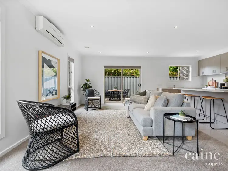 Main view of Homely townhouse listing, 2/7 Cardigan Avenue, Alfredton VIC 3350
