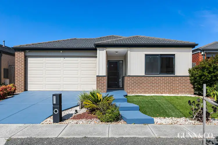 8 Santorini Crescent, Point Cook VIC 3030