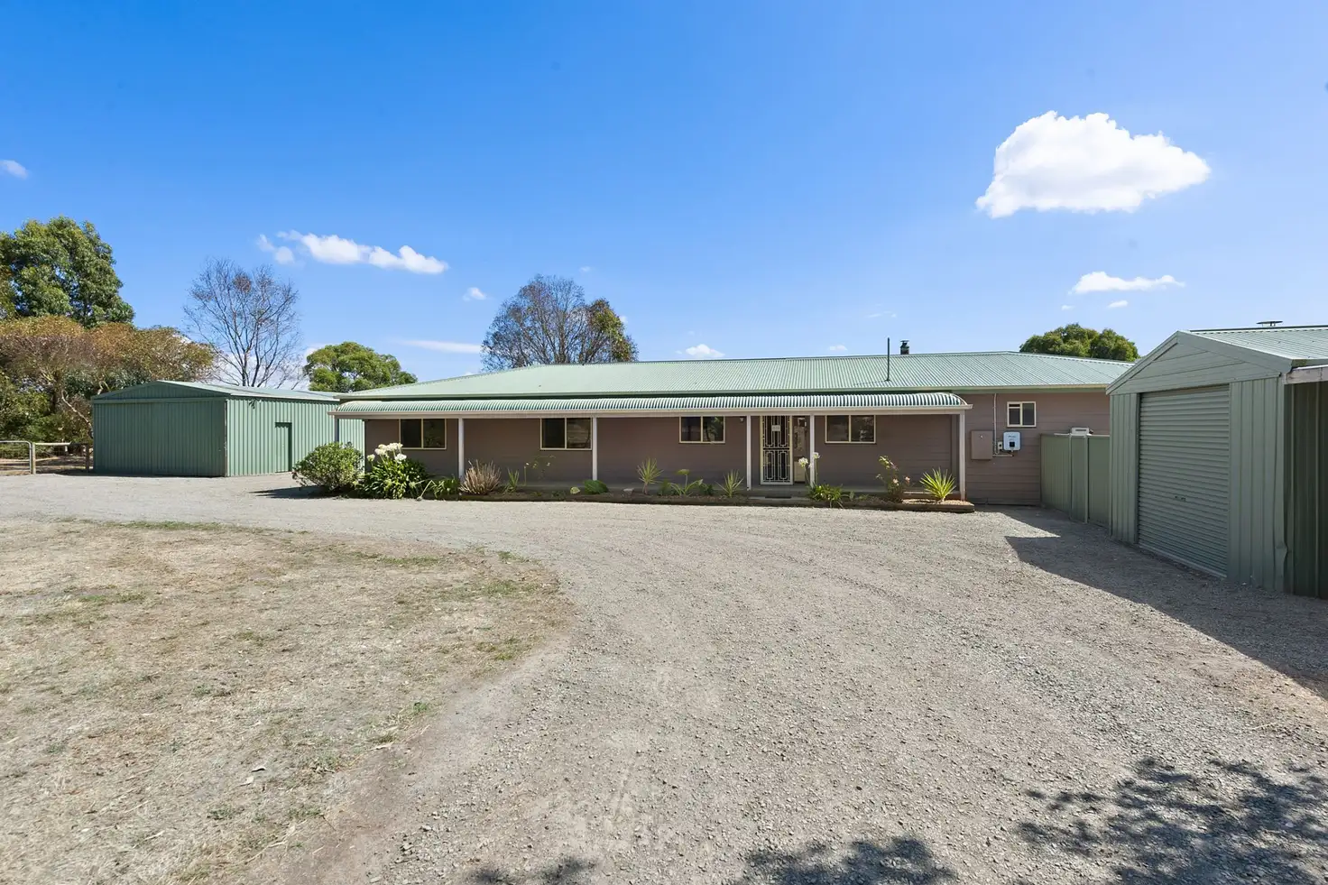 Main view of Homely house listing, 833 Sebastopol-Smythesdale Road, Ross Creek VIC 3351