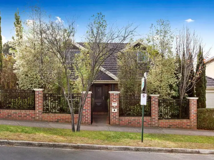 2A Uganda Street, Burwood VIC 3125