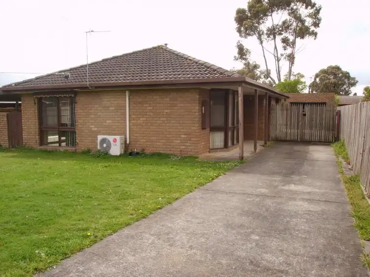 **UNDER CONTRACT**3 Bunyip Court, Morwell VIC 3840