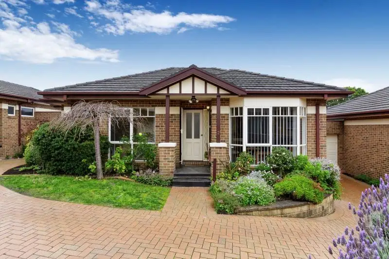 Main view of Homely unit listing, 2/77 Winfield Road, Balwyn North VIC 3104