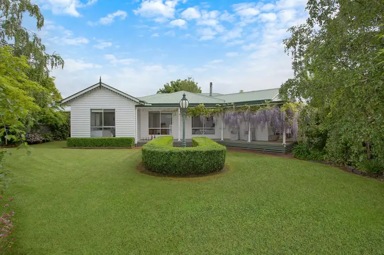118-122 Cox Street, Penshurst VIC 3289