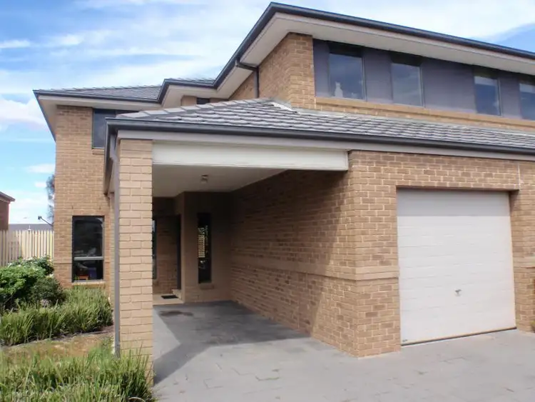 19 Callista Circuit, Taylors Hill VIC 3037