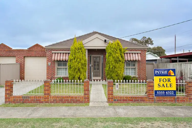 1/2 Spencer Street, Sebastopol VIC 3356
