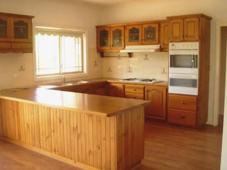 Fifth view of Homely house listing, 3 Thomas Court, Romsey VIC 3434