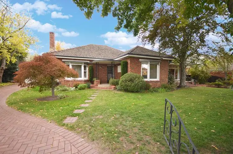 16 St Aidans Drive, Lake Wendouree VIC 3350