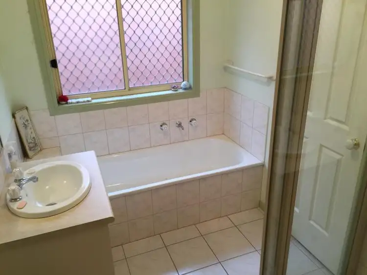 Fourth view of Homely unit listing, 2/15 Craigielea Avenue, St Albans VIC 3021