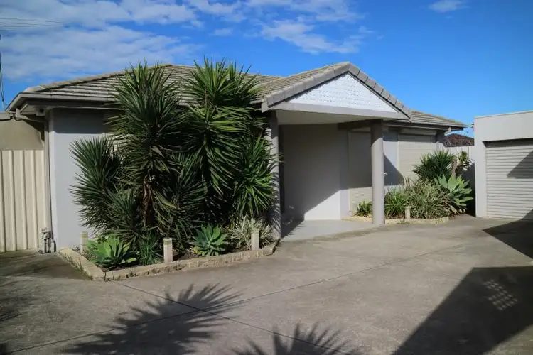 2/26 Buchanan Street, St Albans VIC 3021