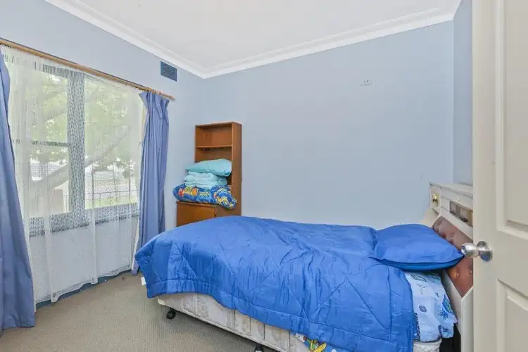 Fifth view of Homely house listing, 1 Kingsley Court, Ballarat East VIC 3350